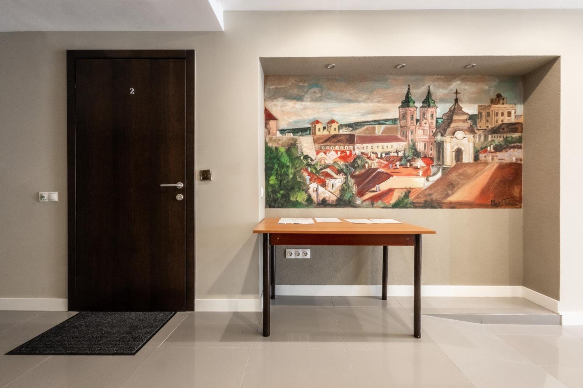 Hellowine Apartman Eger Esterno foto