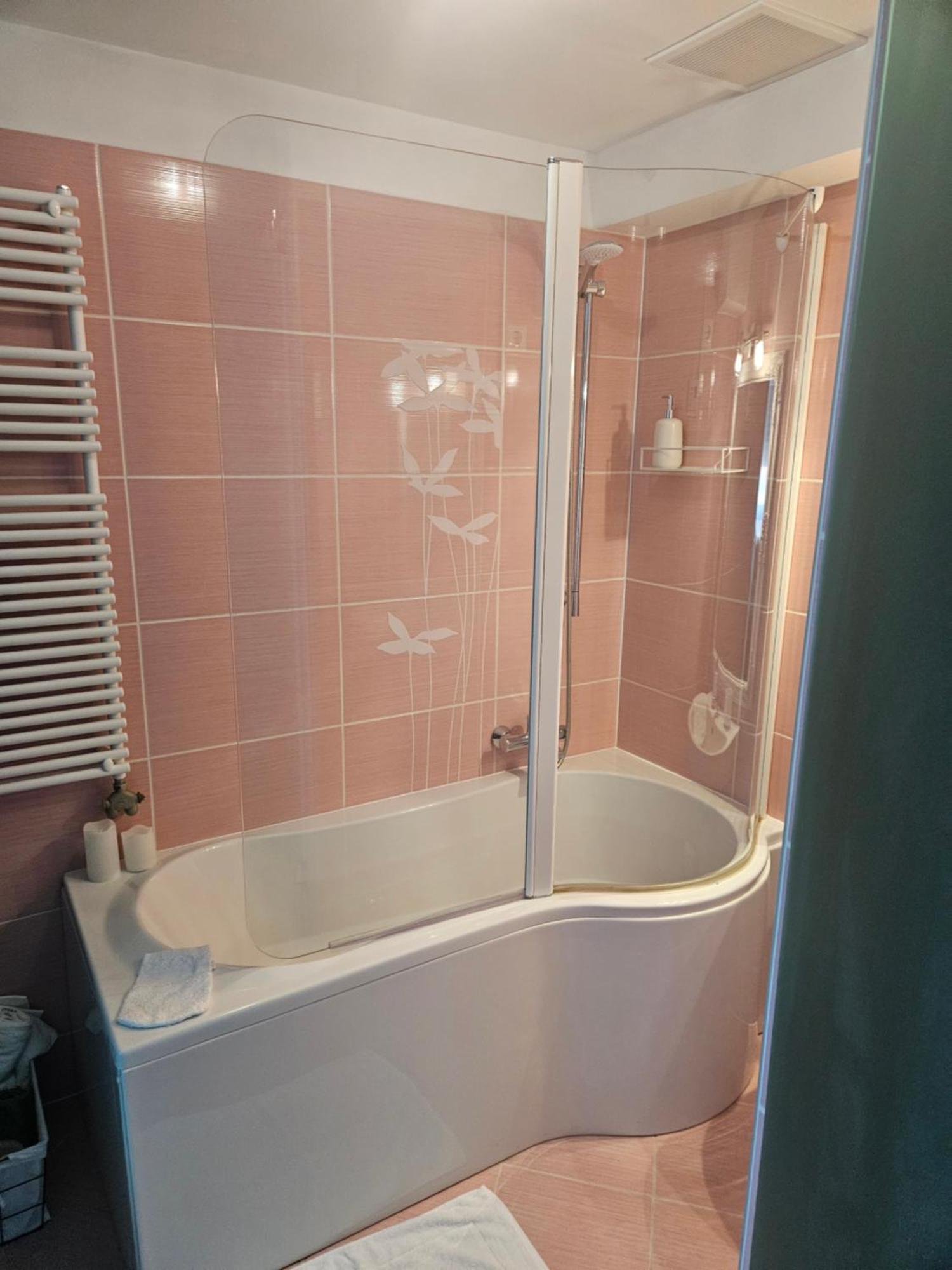 Hellowine Apartman Eger Esterno foto